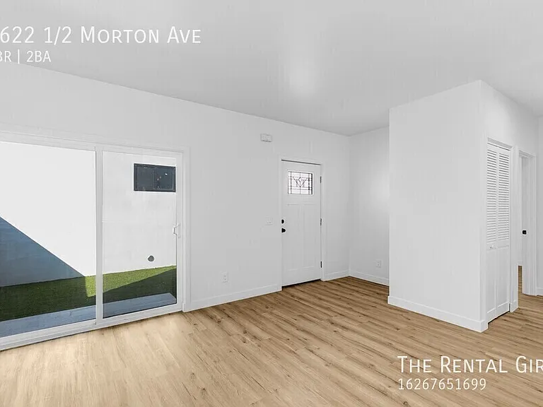 1622 1/2 Morton Ave — Photo 8