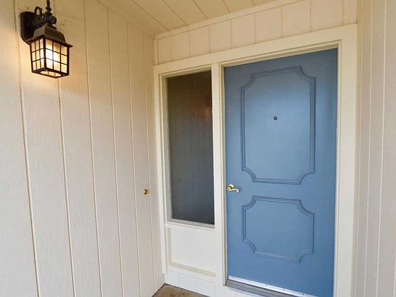 2nd image of 820 Cynthia Dr