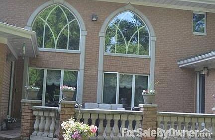 REAR VIEW
						:
						Back patio