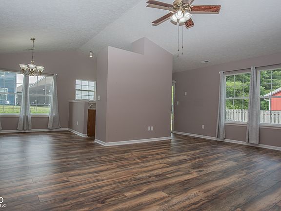5th image of 9105 Robey Meadows Ln