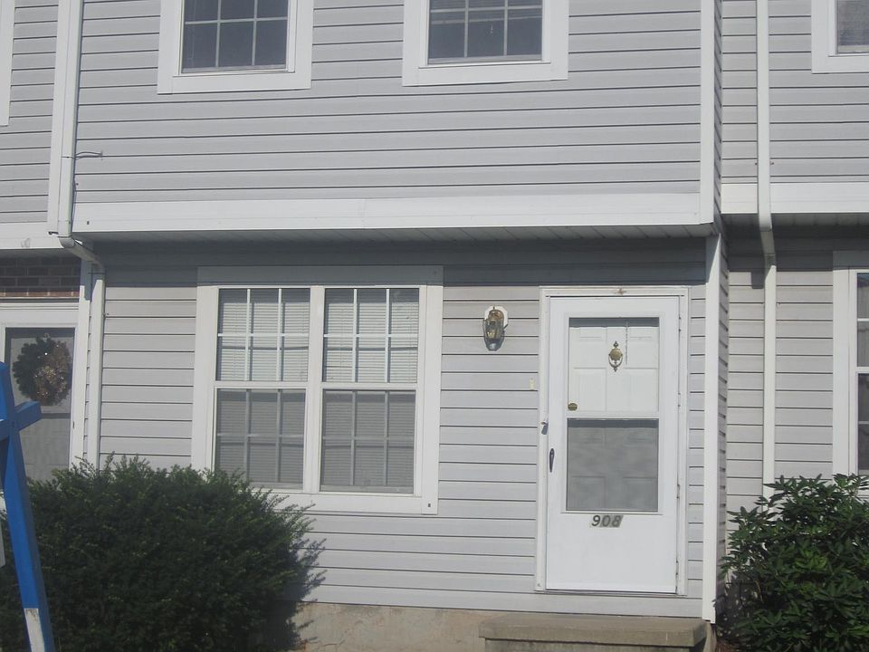 1st image of 908 N Olive Branch Ct