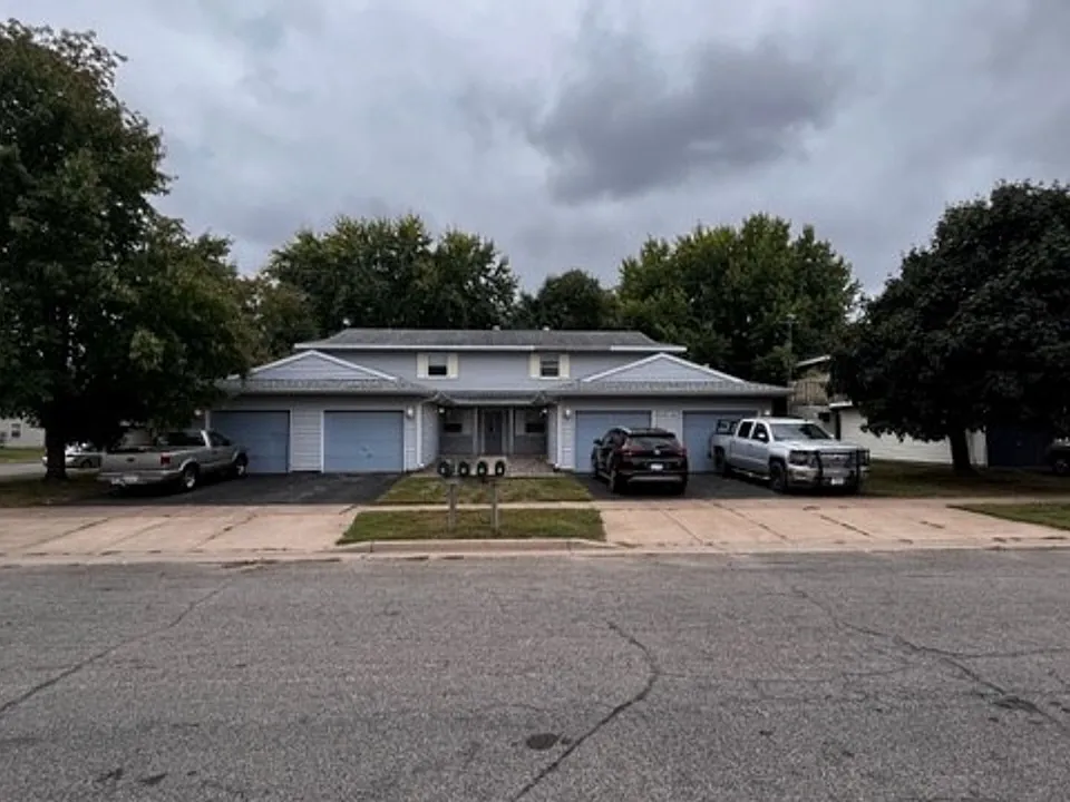 2311 Meadow Ln