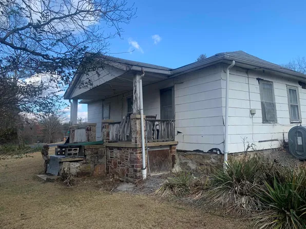 100 Edgewood Ln, Warm Springs, VA 24484