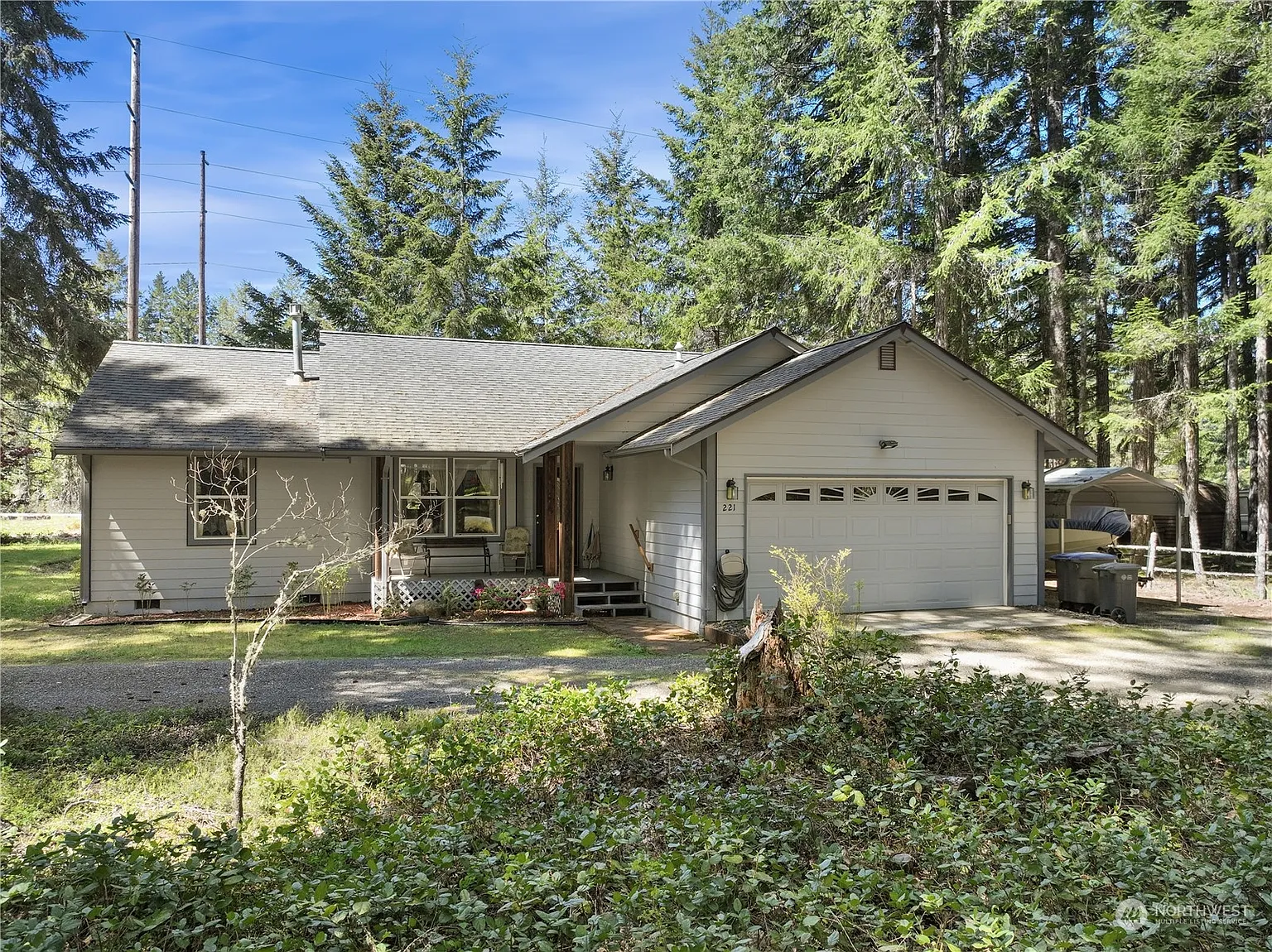 221 N Chinook Drive N photo 1