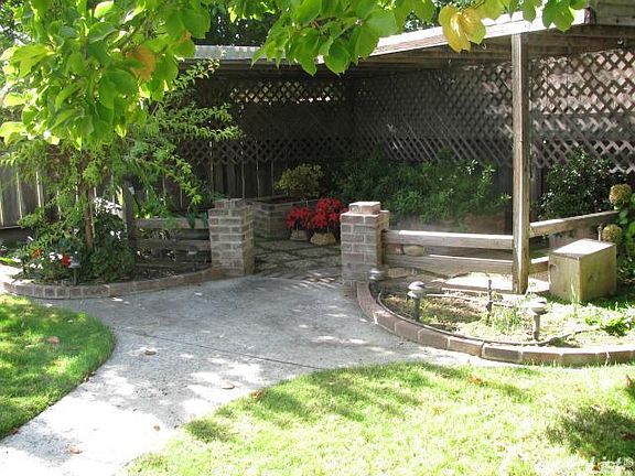 2nd image of 733 S Crescent Ave