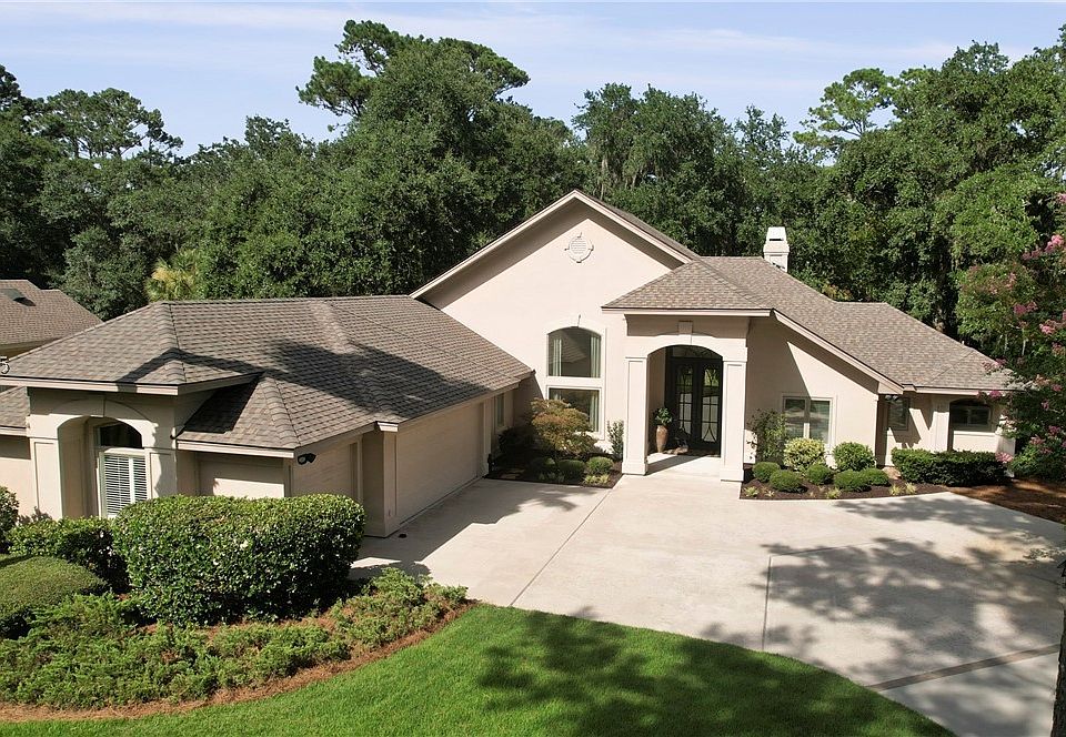 1st image of 19 River Club Dr