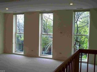 1742 W School St #124, Chicago, IL 60657