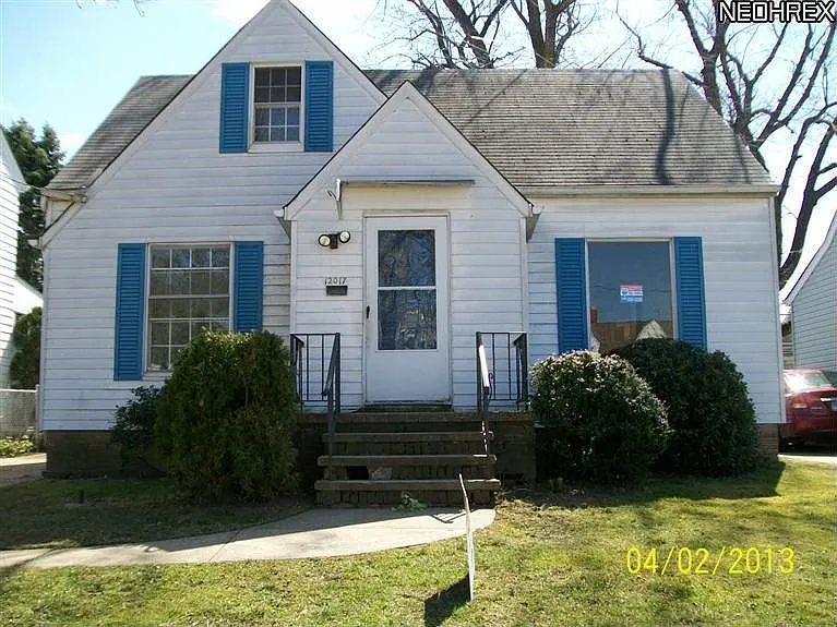 12017 Brighton Ave photo 1