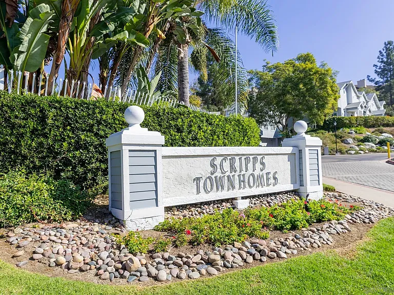 10060 Scripps Vista Way #33 — Photo 37