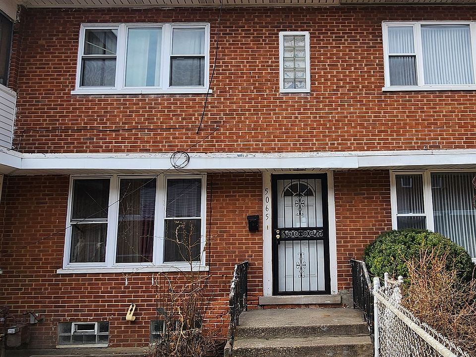 1st image of 5065 W Gladys Ave APT C