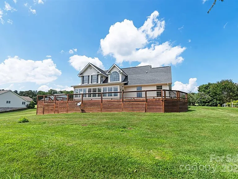 113 Caldonia Dr — Photo 7