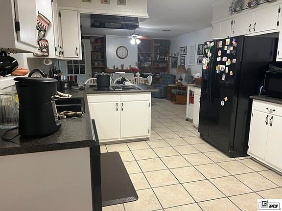3rd image of 1903 Howard Dr