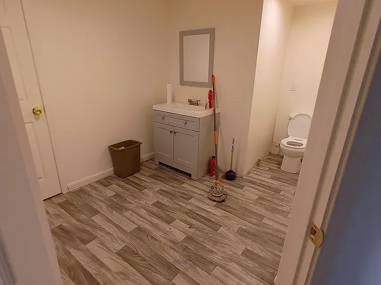 459 W Washington St #1 — Photo 3