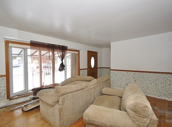 5th image of 237 Lehigh Ave
