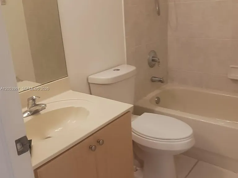 8908 SW 223rd Ter #8908 — Photo 8