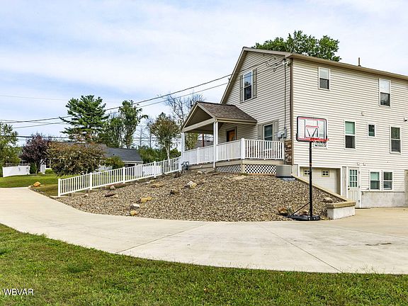 4th image of 2726 Lincoln Dr