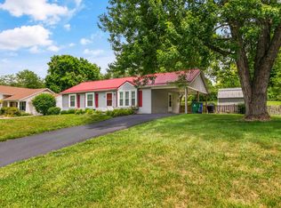 800 Elizabeth Dr, Blacksburg, VA 24060