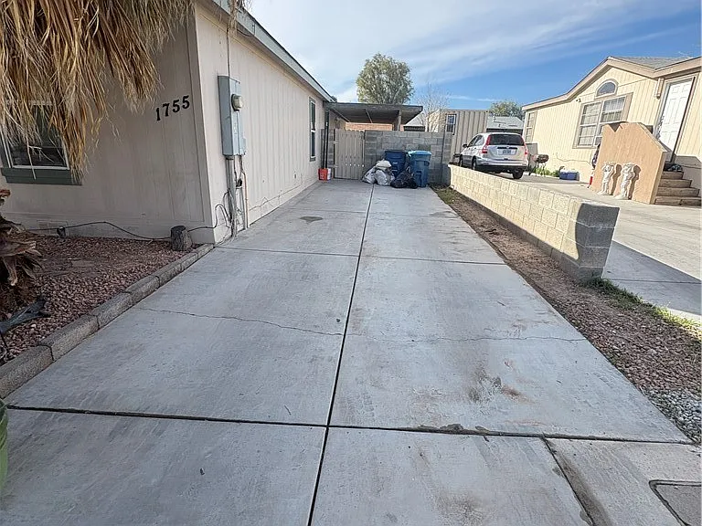 1755 Peanut Ct — Photo 2