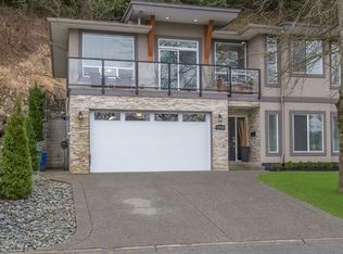 47535 Chartwell Dr, Chilliwack, BC V2P8B1