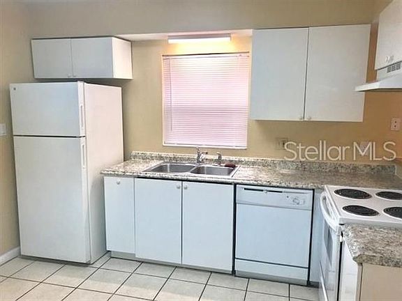 3rd image of 10225 Ojus Dr
