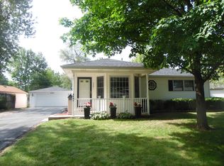 2201 Quail Ln, Rolling Meadows, IL 60008