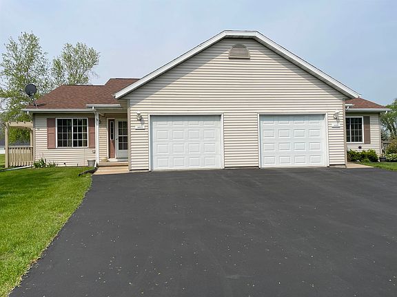 2nd image of N6077 Southview Ct #A