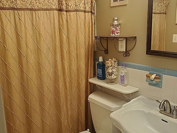 Hall/ full bath 