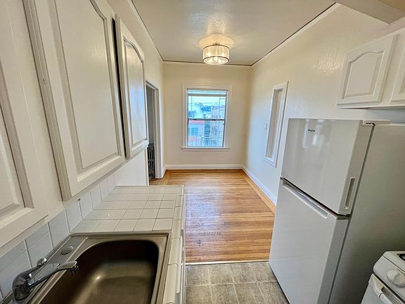2nd image of 2715 Cabrillo St APT 301