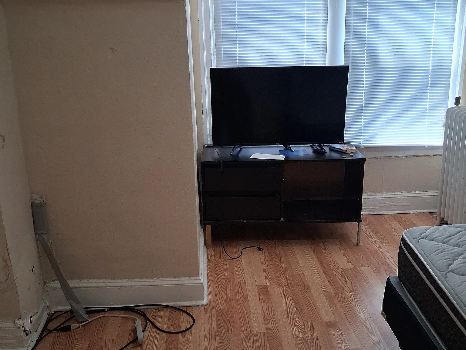 Studio, $900 — Photo 4
