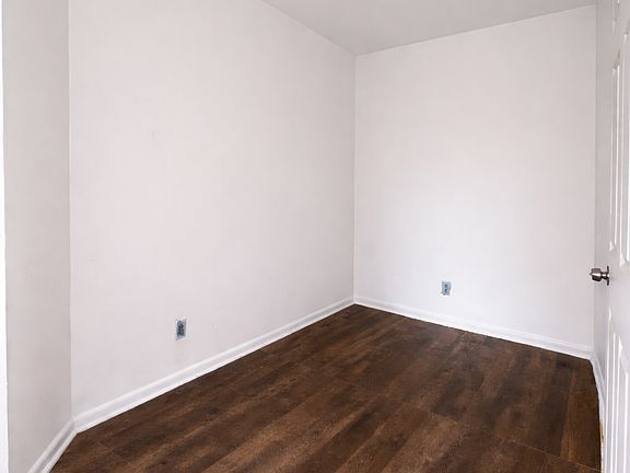 5th image of 320 W 111th St APT 22