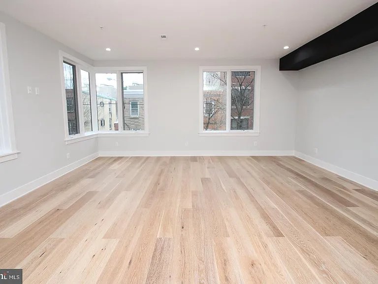 810 N Uber St #3 — Photo 10