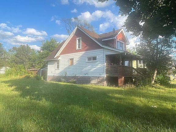 3rd image of 15498 Woodingham Dr