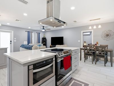 141 SE 8th Street, Pompano Beach, FL, 33060