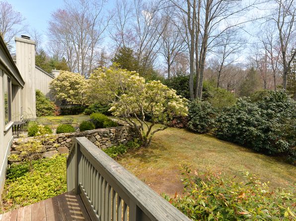 11 Heritage Crst #B, Southbury, CT 06488