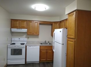 19 Henry St APT L, Manchester, CT 06042