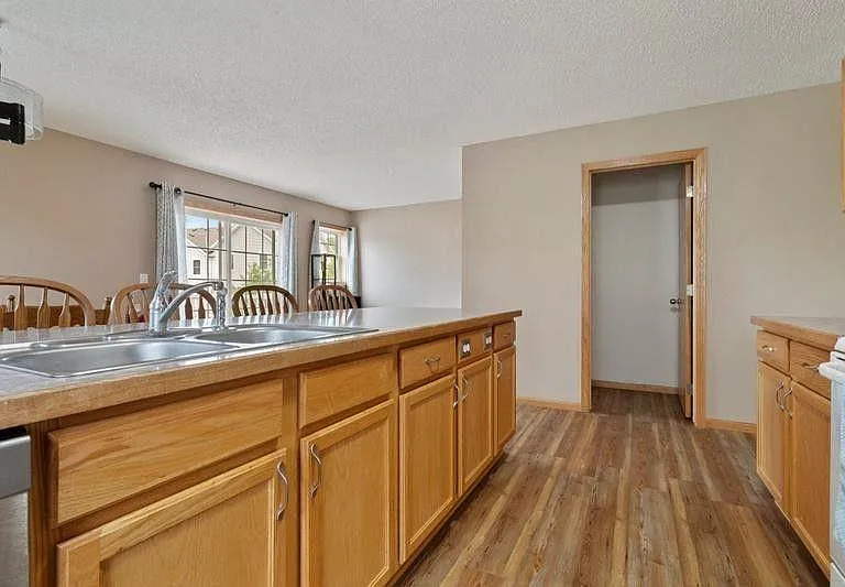 632 Gateway Pl — Photo 7