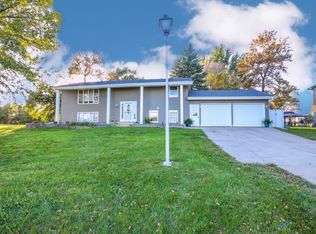 12907 Prairiewood Dr, Aberdeen, SD 57401