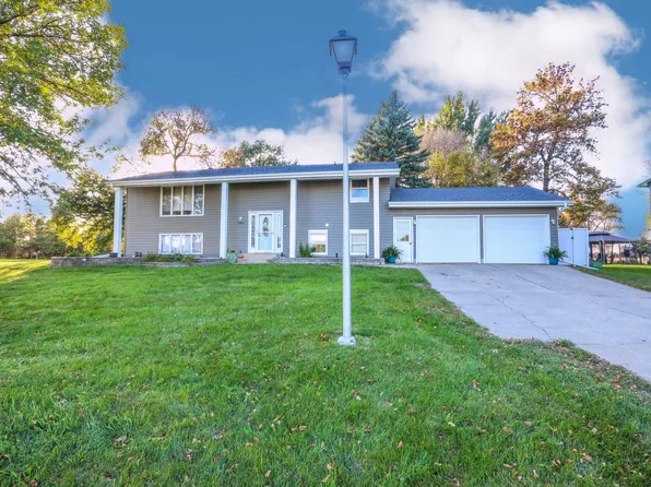 12907 Prairiewood Dr, Aberdeen, SD 57401