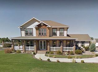 522 5th St, Zillah, WA 98953