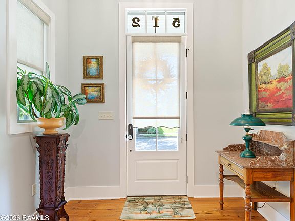 5th image of 512 Waterview Rd