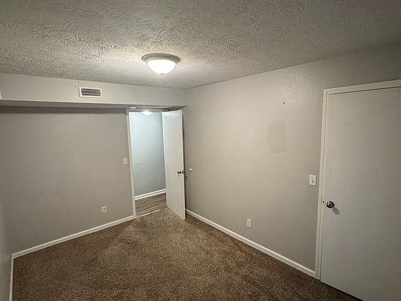 2nd image of 1404 Diuguid Dr #H