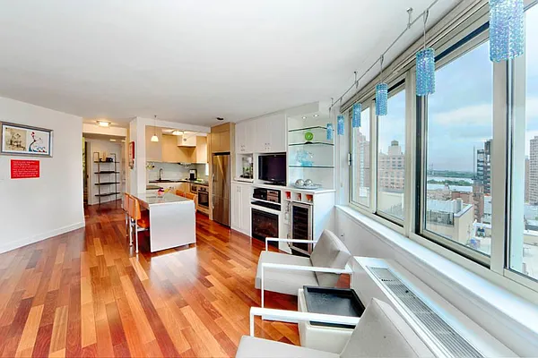 Sold by Town Residential | media 14