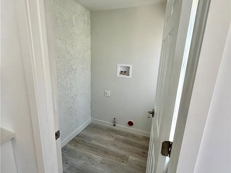 20457 Eccles St — Photo 27