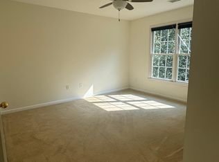 1006 Slash Pine Ct, Lawrenceville, GA 30043