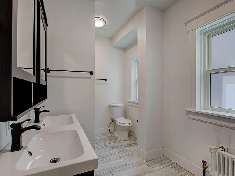 1124 N. St. Paul Street — Photo 24