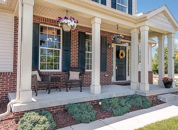4th image of 2227 Crescendo Ln