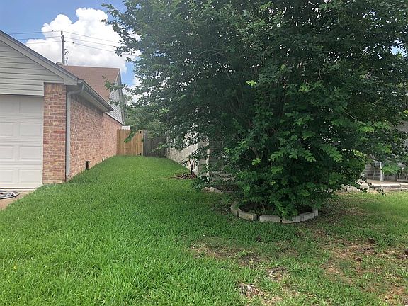4th image of 1815 Wood Orchard Dr