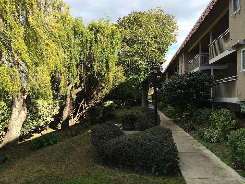 1st image of 2737 Mauricia Ave
