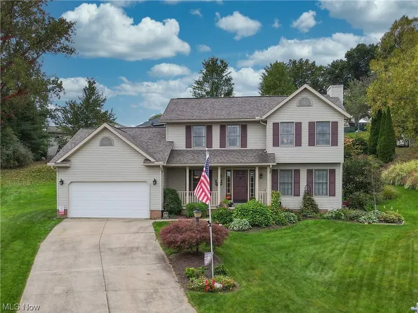 1368 N Milburn Sq NE, Bolivar, OH 44612