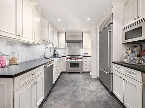 5th image of 2 Sutton Pl S APT 15E